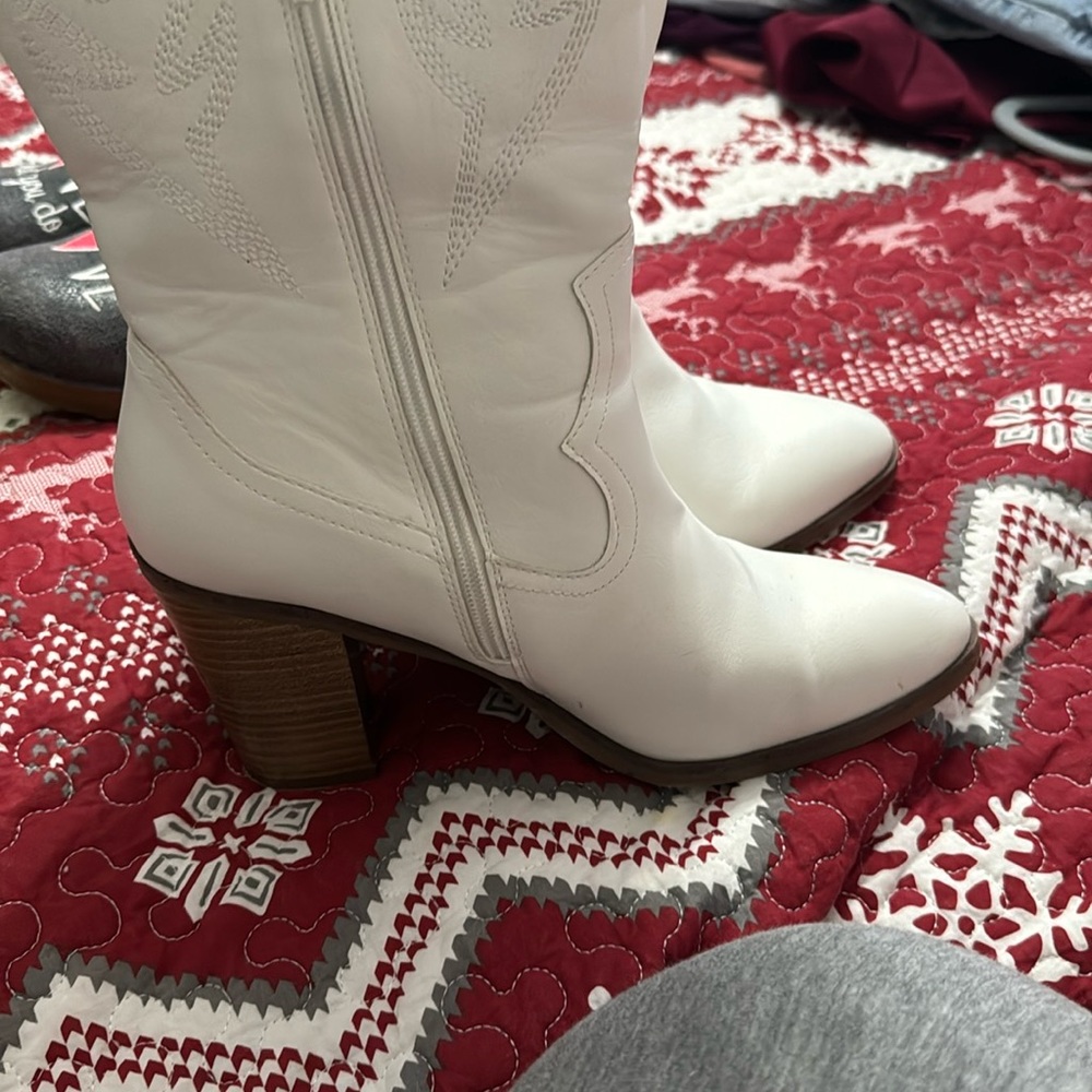 Arula Wide Calf Boots